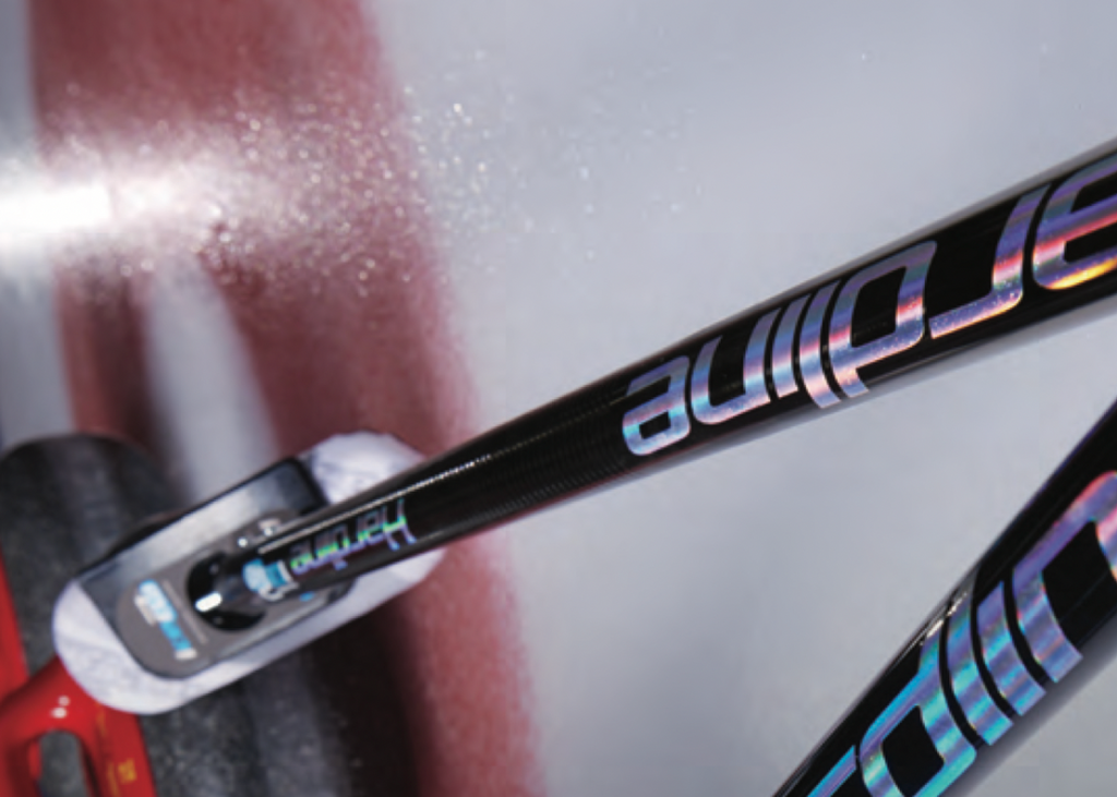 Hardline IcePad Chameleon Carbon Fiber Broom